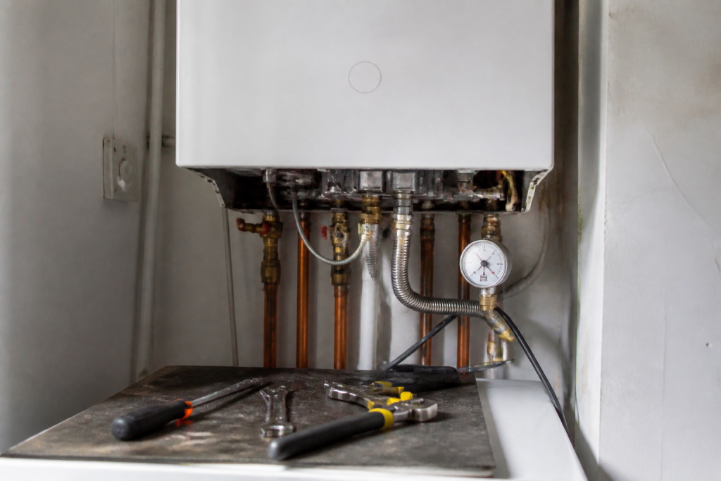 Chaudiere gaz avec manometre et outils reparation